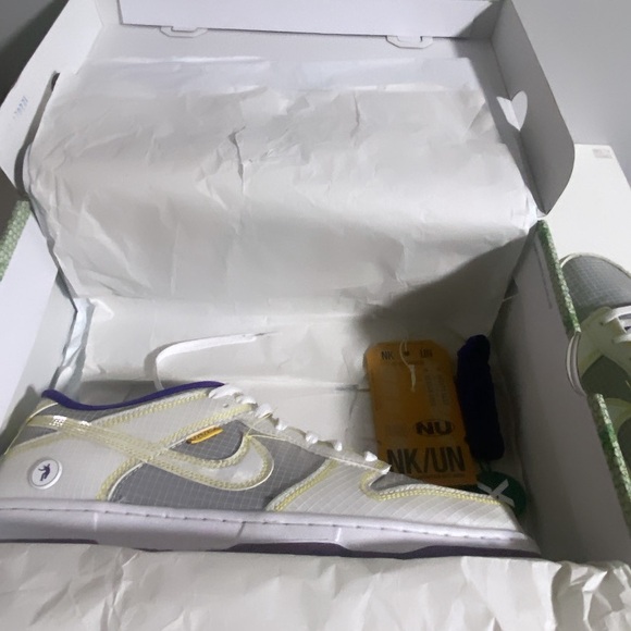 Size 12 - Union Dunk Passport - Picture 2 of 3